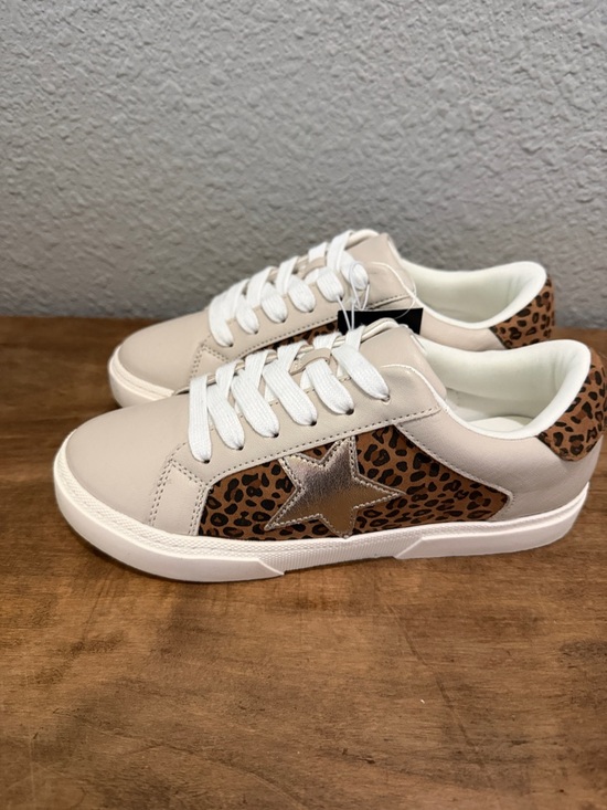art class Other - Art Class White Sneakers with Leopard Panels and Metallic Star size 4